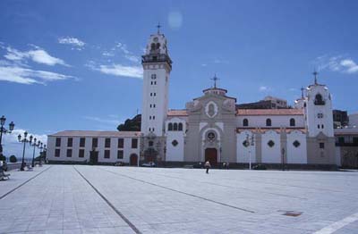 Basilika Zur lichtbringenden Madonna in Candelaria