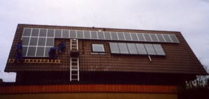 Photovoltaik-Anlage im Bau